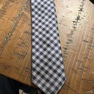 Silk tie
